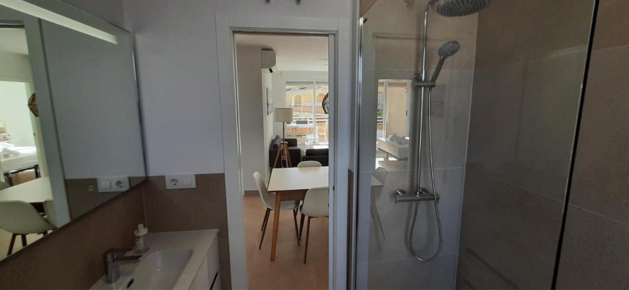 Apartamento Atico En Urb Bahia De Denia De Vacaciones Mar Por Medio Exterior foto