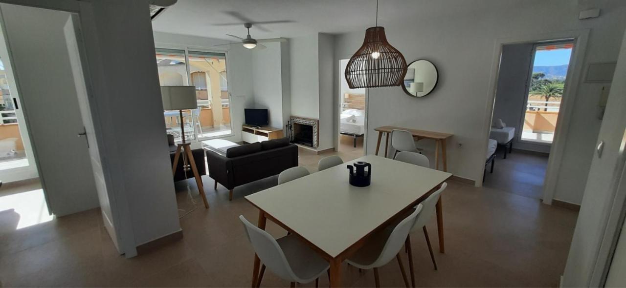 Apartamento Atico En Urb Bahia De Denia De Vacaciones Mar Por Medio Exterior foto